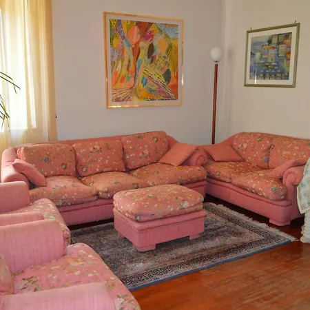 Homestay Reggia In Famiglia